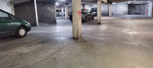  Parking in Paris, France No. 170937 2