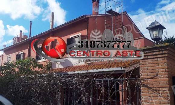 Квартира с 5 спальнями в Фьюмичино, Италия № 388837