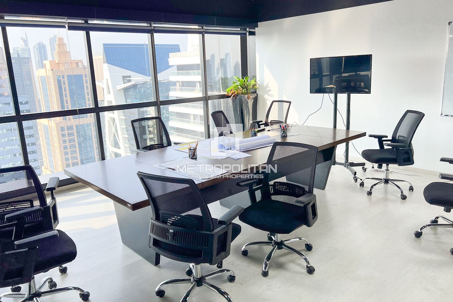 Oficina en Jumeirah Lake Towers, UAE 88.4 m² No. 109123