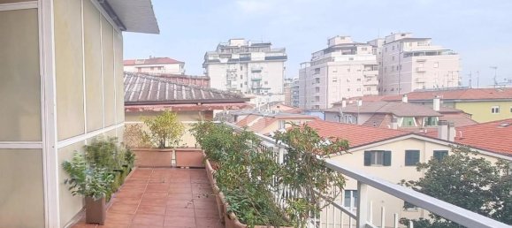 5 rooms Penthouse in San Benedetto del Tronto, Italy No. 235955 16