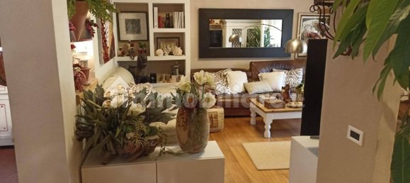 4 rooms Apartment in Carrara, Italy No. 47597 18