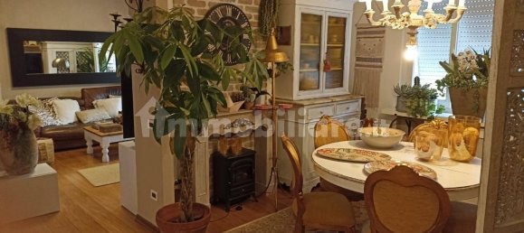 4 rooms Apartment in Carrara, Italy No. 47597 2