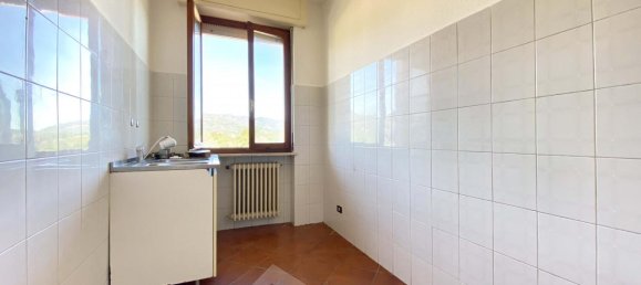 3-salle Appartement à Serravalle Sesia, Italy No. 234257 8