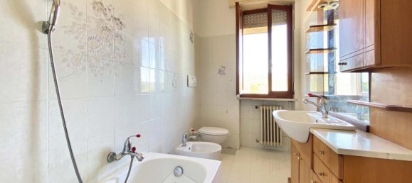 3-salle Appartement à Serravalle Sesia, Italy No. 234257 12