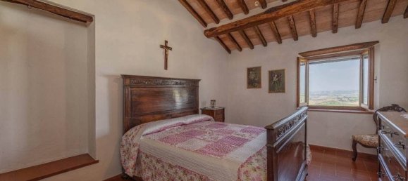 3 Schlafzimmer Haus in Montalcino, Italy, Nr. 291819 26
