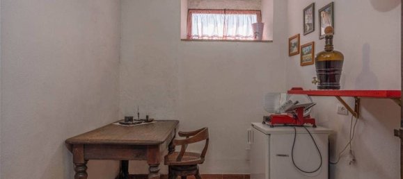 3 Schlafzimmer Haus in Montalcino, Italy, Nr. 291819 33