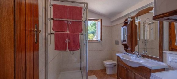 3 Schlafzimmer Haus in Montalcino, Italy, Nr. 291819 31