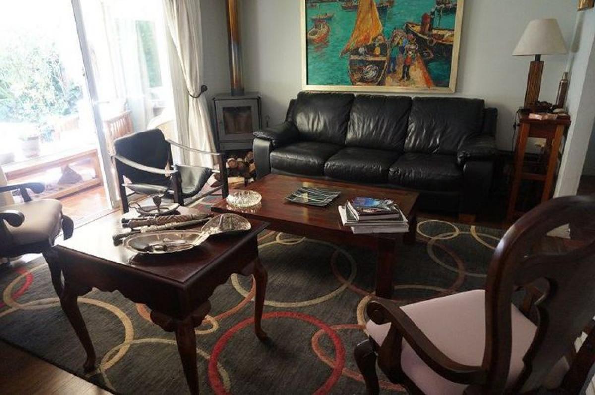 4 bedrooms House in Santiago, Chile No. 2211