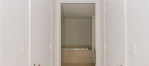 2 dormitorios propiedad comercial en alquiler en Miami, Miami-Dade, Florida, USA № 615226 9