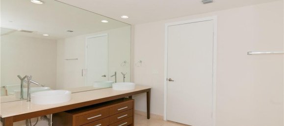 2 dormitorios propiedad comercial en alquiler en Miami, Miami-Dade, Florida, USA № 615226 6