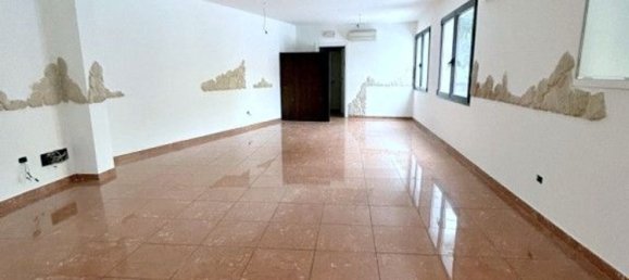 Gewerbliche Immobilie in Padua, Italy 166m², Nr. 124983 5