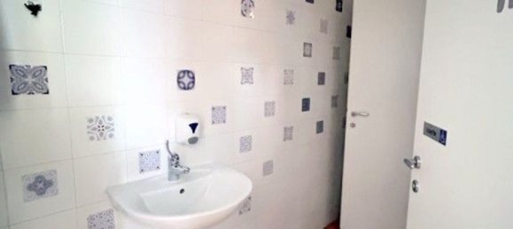 Gewerbliche Immobilie in Padua, Italy 166m², Nr. 124983 7