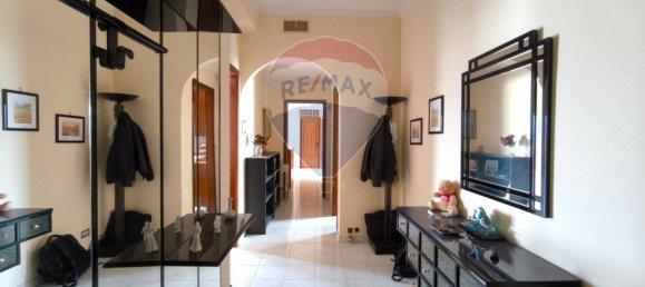 4-salle Appartement à Floridia, Italy No. 287413 2