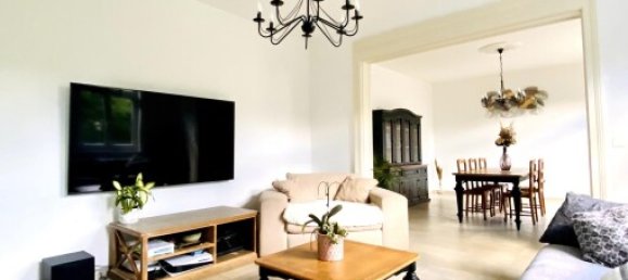 Villa de 4 dormitorios en Vicq, France No. 357700 3