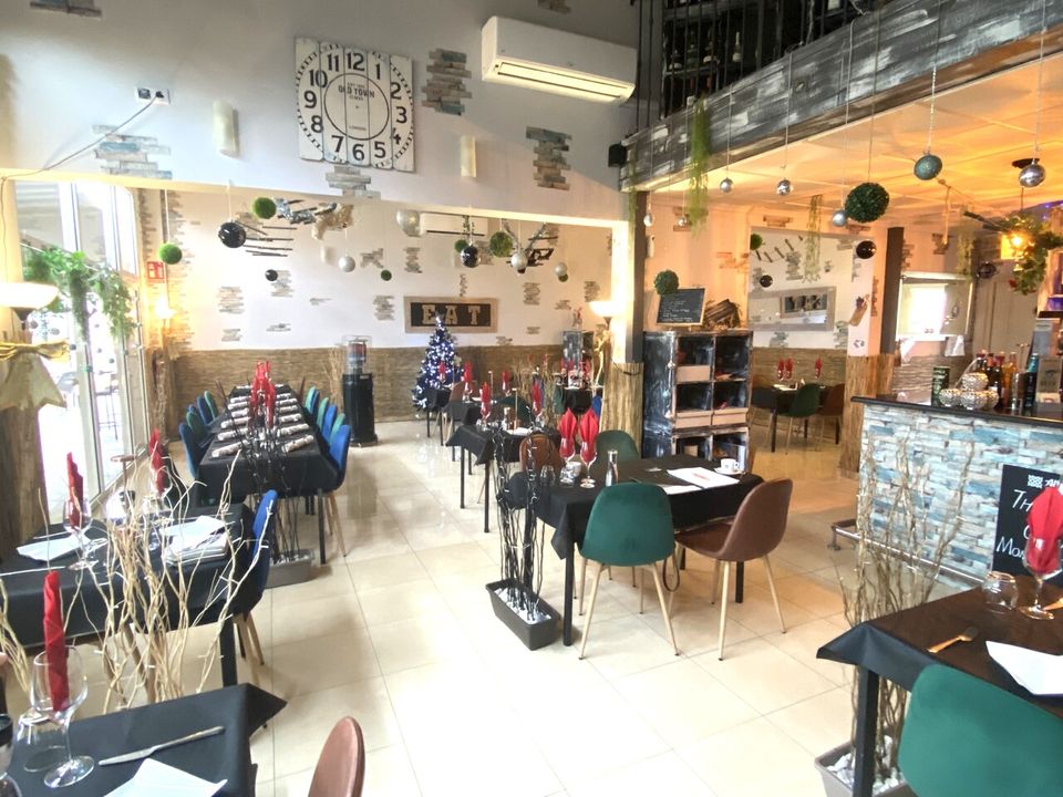  Commercial property in Algorfa, Spain No. 189182