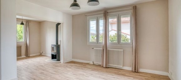 3 bedrooms Villa in Marmande, France No. 314057 3