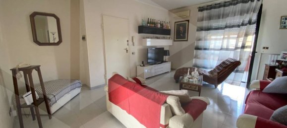 Apartamento de 3 habitaciónes en Bari, Italy No. 17770 9