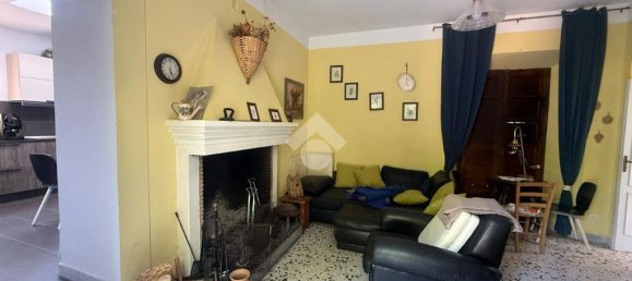 Casa de 3 dormitorios en Casalvieri, Italy No. 310121 27