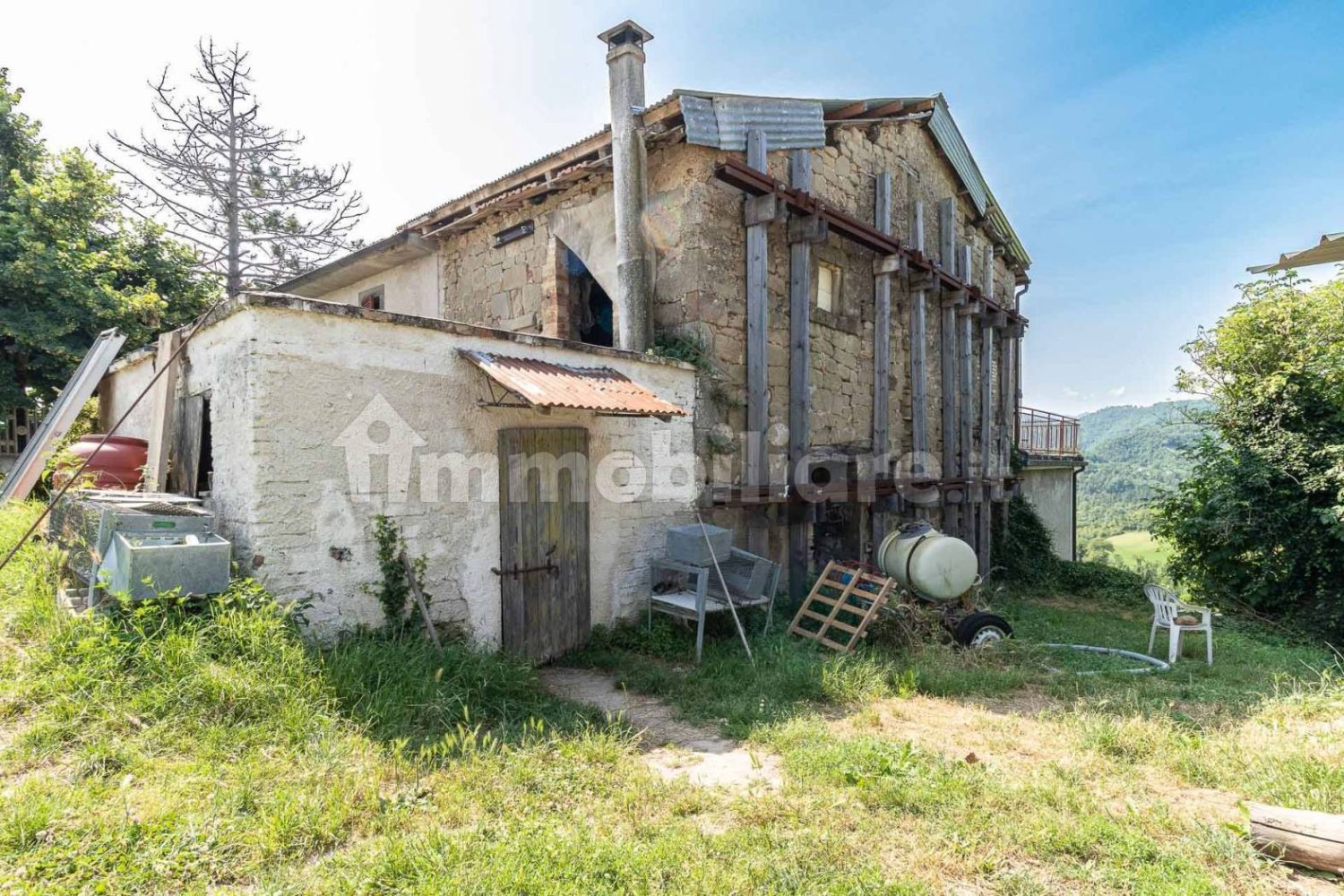 5 rooms House in Roccafluvione, Italy No. 303098