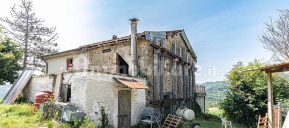 5 rooms House in Roccafluvione, Italy No. 303098 2