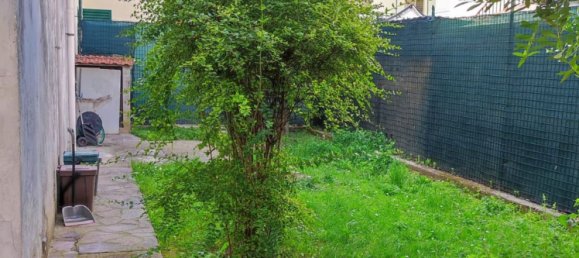 5 rooms Duplex in Agliana, Italy No. 49638 2