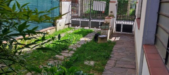 5 rooms Duplex in Agliana, Italy No. 49638 7