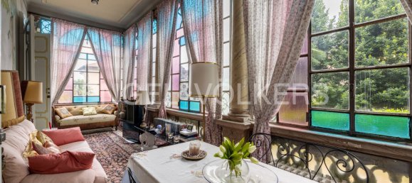 5 bedrooms Villa in Varese, Italy No. 131288 3