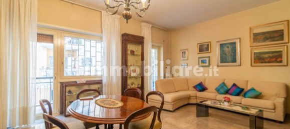3 bedrooms Apartment in Rome, Italy No. 350358 7