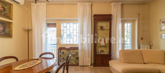 3 bedrooms Apartment in Rome, Italy No. 350358 9