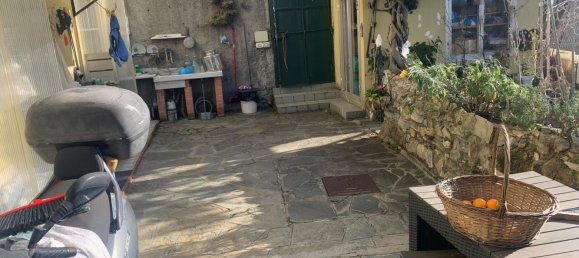 4 bedrooms House in Genoa, Italy No. 374650 5