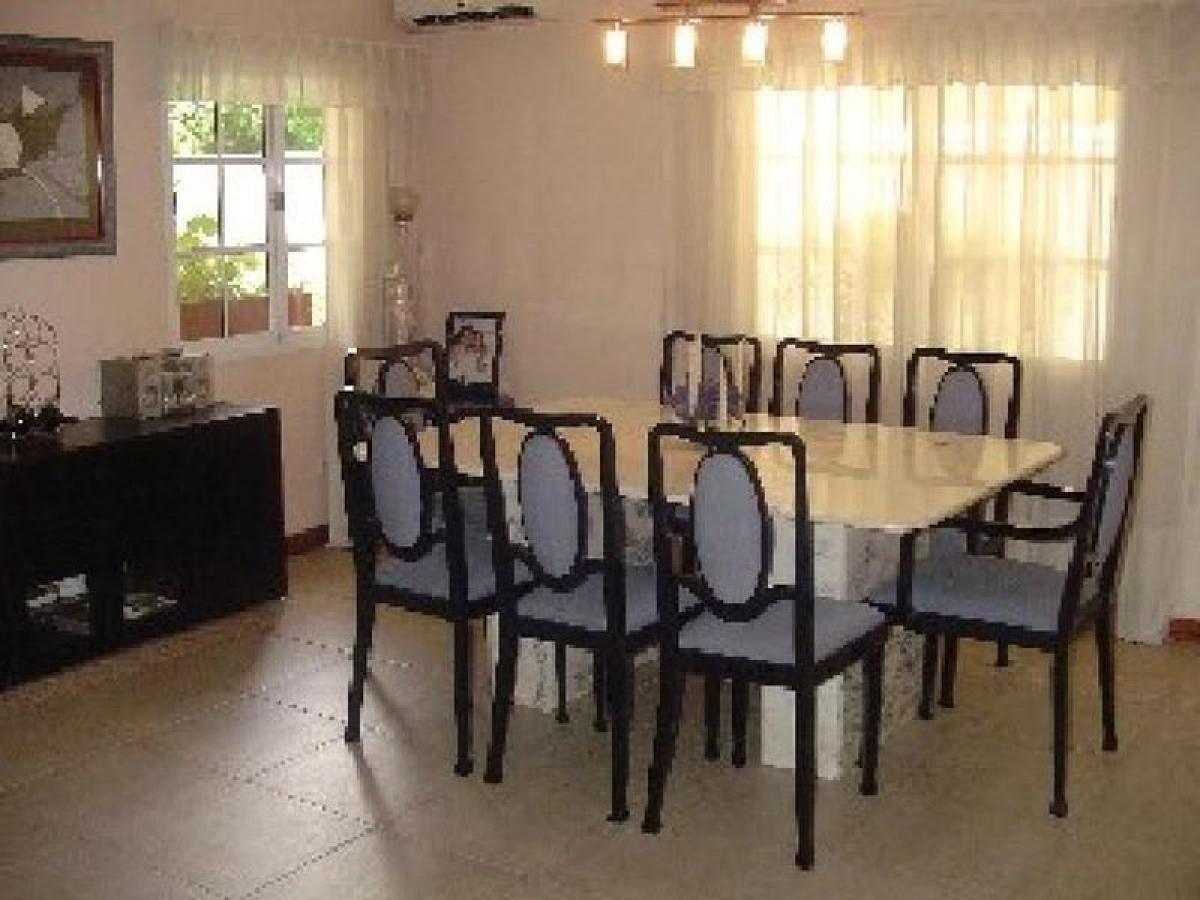 Casa T6 em Buenos Aires, Argentina N.º 73174