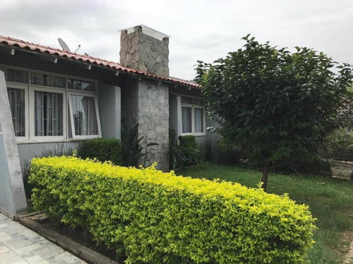 4 bedrooms House in Curitiba, Brazil No. 477484