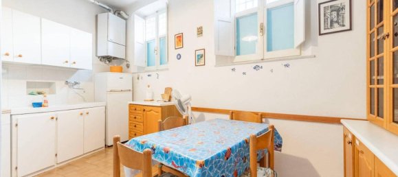 5 rooms Apartment in Levanto, Italy No. 135642 11