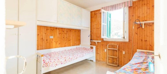 5 rooms Apartment in Levanto, Italy No. 135642 20