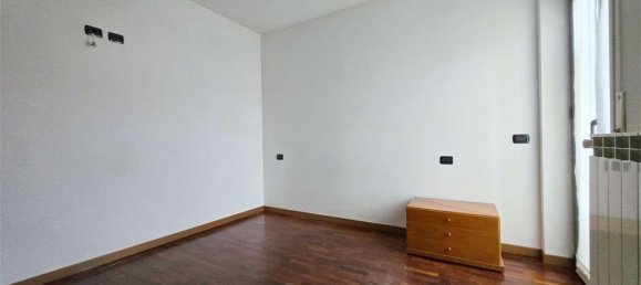 2غرفة شقة في Lissone, Italy رقم 2328 35