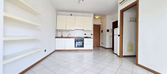 2غرفة شقة في Lissone, Italy رقم 2328 5