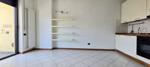 2غرفة شقة في Lissone, Italy رقم 2328 12