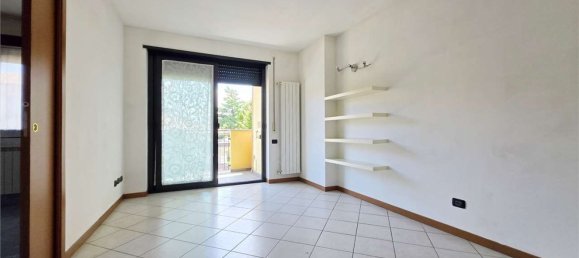 2غرفة شقة في Lissone, Italy رقم 2328 15