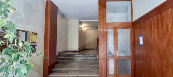 3-salle Appartement à Bari, Italy No. 20608 2