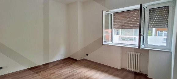 3-salle Appartement à Bari, Italy No. 20608 14