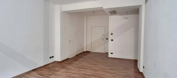 3-salle Appartement à Bari, Italy No. 20608 4