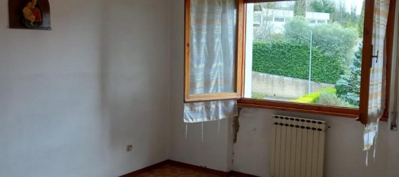 Квартира с 4 комнатами в Семпрониано, Италия № 123967 24