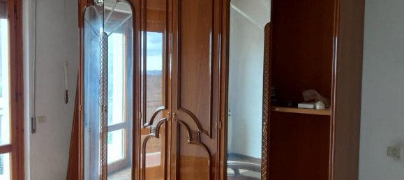 Квартира с 4 комнатами в Семпрониано, Италия № 123967 9