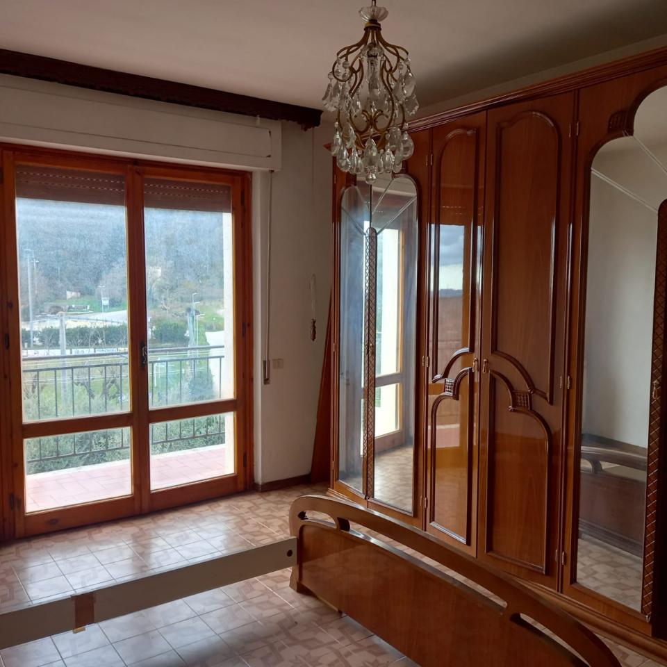 Квартира с 4 комнатами в Семпрониано, Италия № 123967