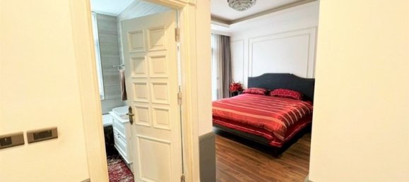 Villa de 4 dormitorios en Long Bien, Vietnam No. 583 8