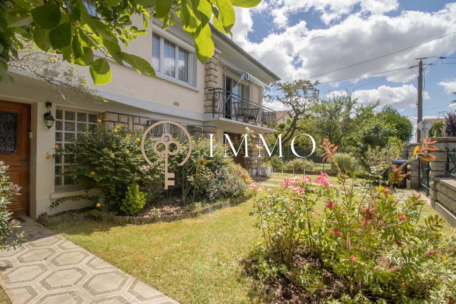 Casa de 5 dormitorios en L'Hay-les-Roses, France No. 128399