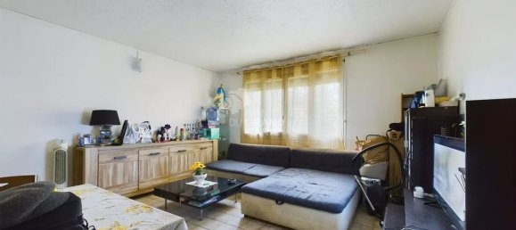 2 bedrooms Apartment in Vitry-sur-Seine, France No. 172365 2