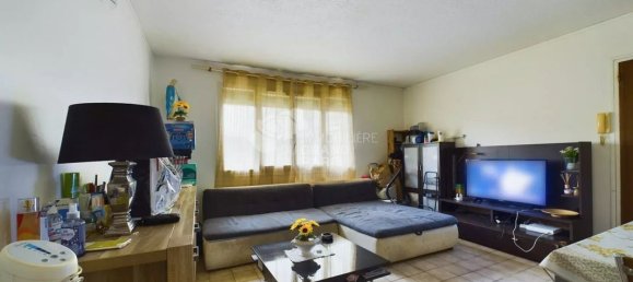 2 bedrooms Apartment in Vitry-sur-Seine, France No. 172365 3