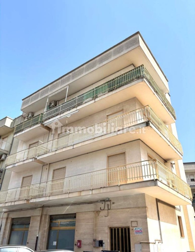 3 bedrooms Apartment in Turi, Italy No. 353236