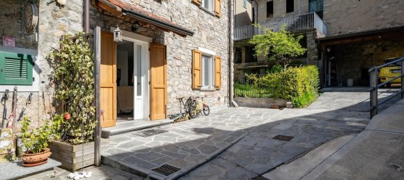 5غرفة منزل في Mandello del Lario, Italy رقم 272427 3